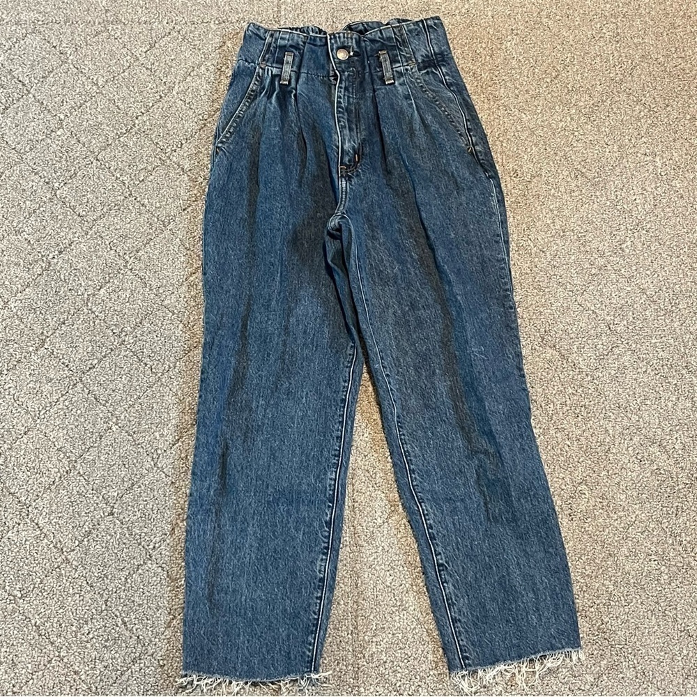 Abercrombie & Fitch Mom Jean Womens 24 Short 00S Denim High Rise Raw Hem Y2K